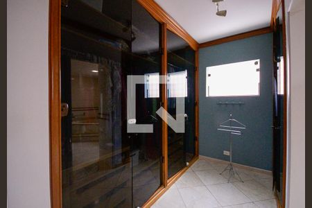 Casa à venda com 434m², 4 quartos e 6 vagas Casa à venda com 434m², 4 quartos e 6 vagasQuarto 4 - Suite