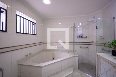 Casa à venda com 434m², 4 quartos e 6 vagas Casa à venda com 434m², 4 quartos e 6 vagasBanheiro Quarto 4