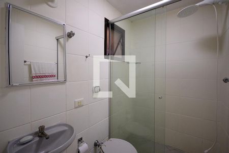 Casa à venda com 434m², 4 quartos e 6 vagas Casa à venda com 434m², 4 quartos e 6 vagasÁrea de Serviço - Banheiro