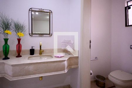 Casa à venda com 434m², 4 quartos e 6 vagas Casa à venda com 434m², 4 quartos e 6 vagasLavabo