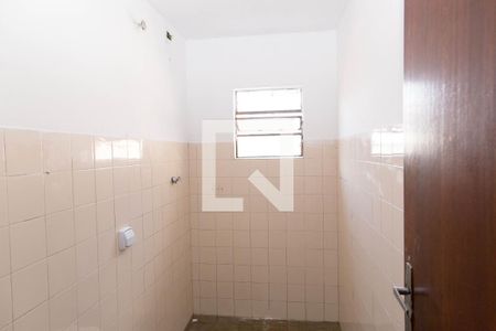Banheiro de casa para alugar com 1 quarto, 50m² em Canhema, Diadema