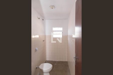 Casa para alugar com 50m², 1 quarto e 1 vaga Casa para alugar com 50m², 1 quarto e 1 vagaBanheiro