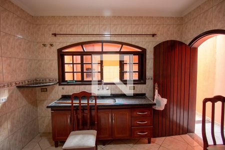 Casa para alugar com 240m², 4 quartos e 2 vagasCozinha