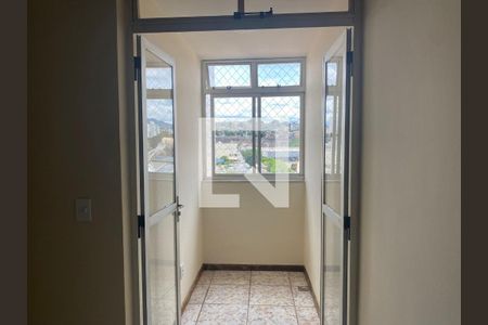 Sala de apartamento para alugar com 3 quartos, 85m² em Palmares, Belo Horizonte