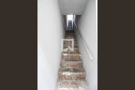 Apartamento para alugar com 100m², 3 quartos e sem vaga Apartamento para alugar com 100m², 3 quartos e sem vagaEscada de Acesso