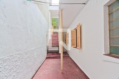 Casa para alugar com 65m², 2 quartos e sem vagaÁrea externa