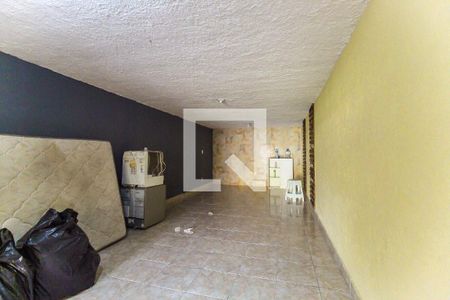 Casa à venda com 130m², 3 quartos e 2 vagasPorão