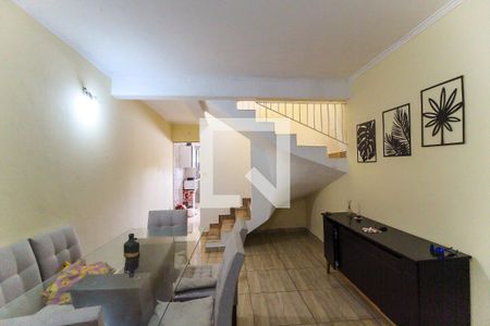 Sala de casa à venda com 3 quartos, 130m² em Vila Regina, São Paulo