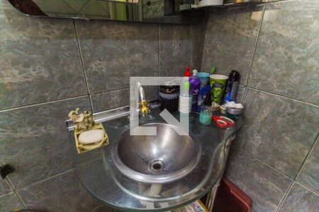 Casa à venda com 130m², 3 quartos e 2 vagasDetalhe Banheiro 1