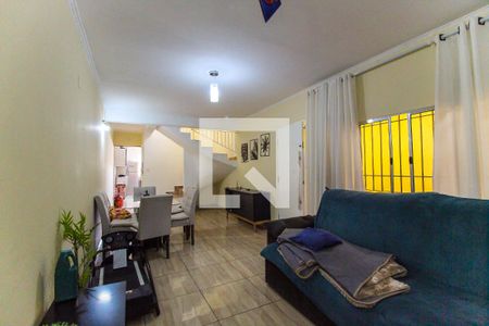 Sala de casa à venda com 3 quartos, 130m² em Vila Regina, São Paulo