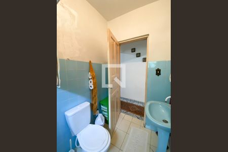 Casa à venda com 150m², 5 quartos e 2 vagas Casa à venda com 150m², 5 quartos e 2 vagasBanheiro 4