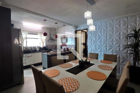 Casa à venda com 210m², 3 quartos e 3 vagasCozinha