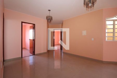 Sala de casa para alugar com 4 quartos, 122m² em Taguatinga Norte (taguatinga), Brasília