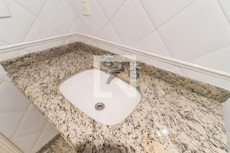 Casa à venda com 350m², 4 quartos e 7 vagasBanheiro da Suíte 3