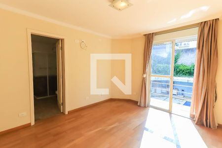 Casa à venda com 350m², 4 quartos e 7 vagasSuíte 4