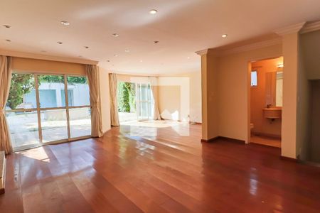 Sala de casa à venda com 4 quartos, 350m² em Jardim Leonor, São Paulo