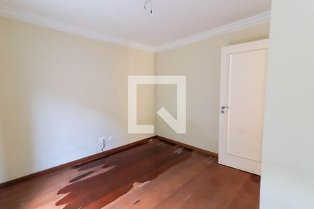 Sala de TV de casa à venda com 4 quartos, 350m² em Jardim Leonor, São Paulo