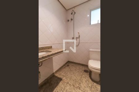 Casa à venda com 350m², 4 quartos e 7 vagasBanheiro da Suíte 3