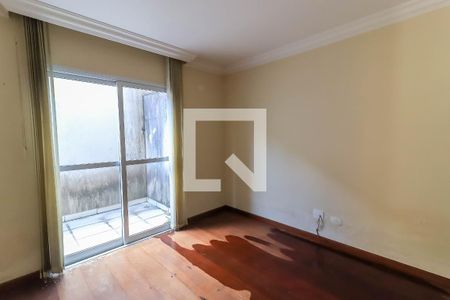 Sala de TV de casa à venda com 4 quartos, 350m² em Jardim Leonor, São Paulo