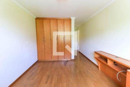 Casa à venda com 350m², 4 quartos e 7 vagasSuíte 2