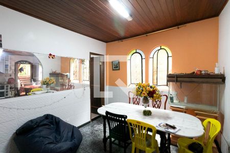 Casa à venda com 240m², 3 quartos e 3 vagas Casa à venda com 240m², 3 quartos e 3 vagasCozinha