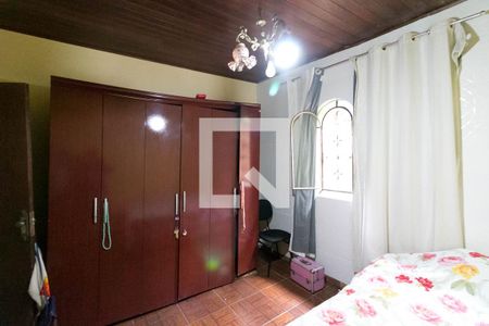 Quarto 2 de casa para alugar com 3 quartos, 240m² em Carlos Prates, Belo Horizonte