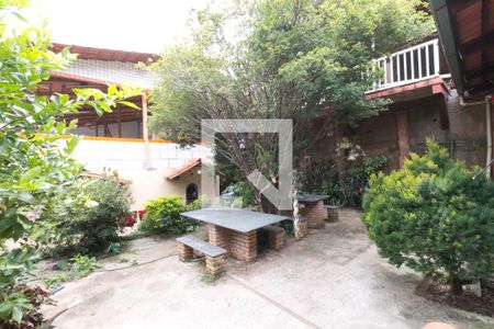 Casa à venda com 240m², 3 quartos e 3 vagas Casa à venda com 240m², 3 quartos e 3 vagasVaranda gourmet