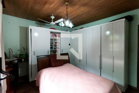 Casa à venda com 240m², 3 quartos e 3 vagas Casa à venda com 240m², 3 quartos e 3 vagasQuarto Suíte