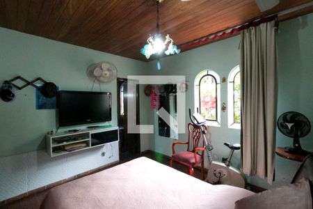 Casa à venda com 240m², 3 quartos e 3 vagas Casa à venda com 240m², 3 quartos e 3 vagasQuarto Suíte