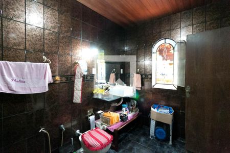 Casa à venda com 240m², 3 quartos e 3 vagas Casa à venda com 240m², 3 quartos e 3 vagasBanheiro da Suíte