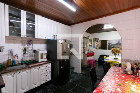 Casa à venda com 240m², 3 quartos e 3 vagas Casa à venda com 240m², 3 quartos e 3 vagasCozinha