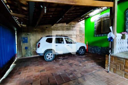 Casa à venda com 240m², 3 quartos e 3 vagas Casa à venda com 240m², 3 quartos e 3 vagasGaragem