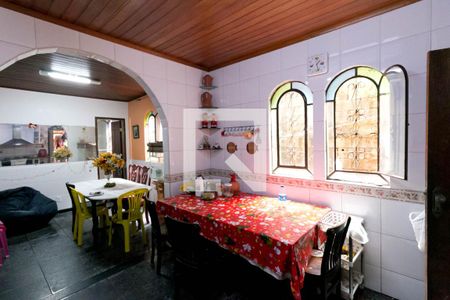 Casa à venda com 240m², 3 quartos e 3 vagas Casa à venda com 240m², 3 quartos e 3 vagasCozinha