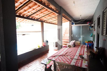 Casa à venda com 200m², 3 quartos e 5 vagasVaranda 1