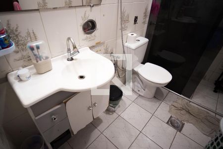 Banheiro 1 de casa à venda com 3 quartos, 200m² em Floramar, Belo Horizonte
