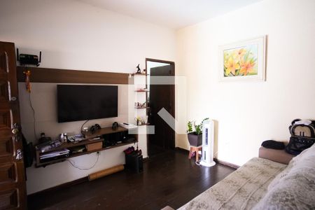 Sala 1 de casa à venda com 3 quartos, 200m² em Floramar, Belo Horizonte