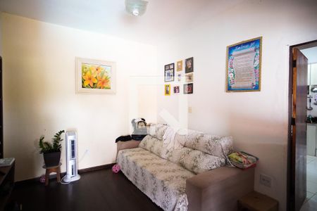 Sala casa 1 de casa à venda com 3 quartos, 200m² em Floramar, Belo Horizonte