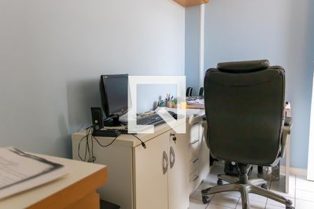 Apartamento à venda com 232m², 3 quartos e 2 vagas Apartamento à venda com 232m², 3 quartos e 2 vagasEscritório