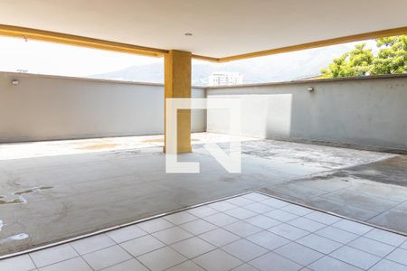 Apartamento à venda com 232m², 3 quartos e 2 vagas Apartamento à venda com 232m², 3 quartos e 2 vagasÁrea comum