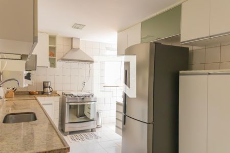 Apartamento à venda com 232m², 3 quartos e 2 vagas Apartamento à venda com 232m², 3 quartos e 2 vagasCozinha