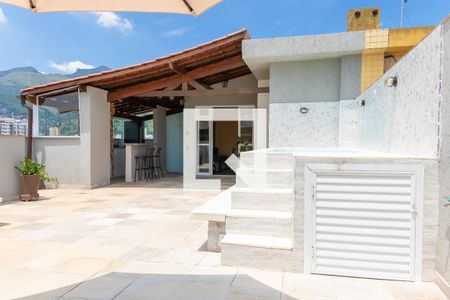 Apartamento à venda com 232m², 3 quartos e 2 vagas Apartamento à venda com 232m², 3 quartos e 2 vagasÁrea comum