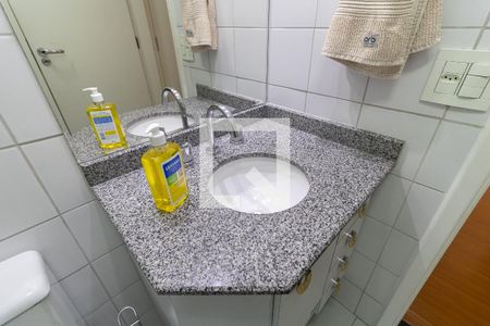 Apartamento à venda com 80m², 3 quartos e 2 vagas Apartamento à venda com 80m², 3 quartos e 2 vagasBanheiro da Suíte