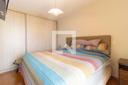 Apartamento à venda com 80m², 3 quartos e 2 vagas Apartamento à venda com 80m², 3 quartos e 2 vagasSuíte