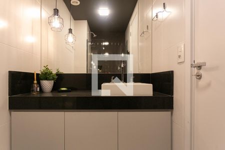 Banheiro de apartamento para alugar com 1 quarto, 30m² em Jardim Nélia, São Paulo