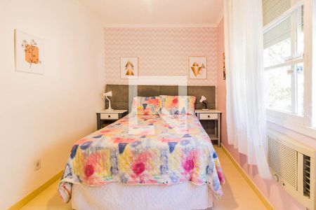 Dormitório 2 de apartamento à venda com 3 quartos, 80m² em Teresópolis, Porto Alegre