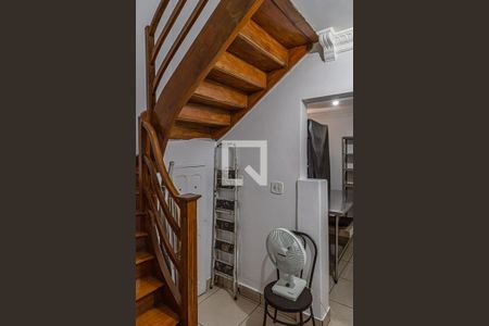 Escada de casa à venda com 4 quartos, 120m² em Bela Vista, São Paulo