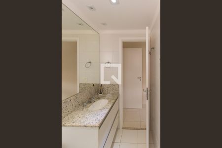 Apartamento à venda com 128m², 4 quartos e 3 vagasBanheiro da Suíte 1