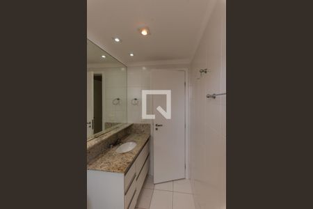 Apartamento à venda com 128m², 4 quartos e 3 vagasBanheiro da Suíte 2