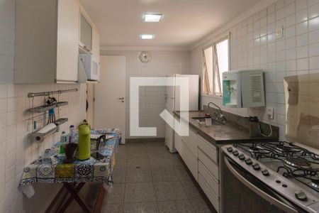 Apartamento à venda com 128m², 4 quartos e 3 vagasCozinha