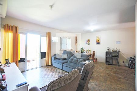 Casa à venda com 594m², 5 quartos e 8 vagasSala da casa 2
